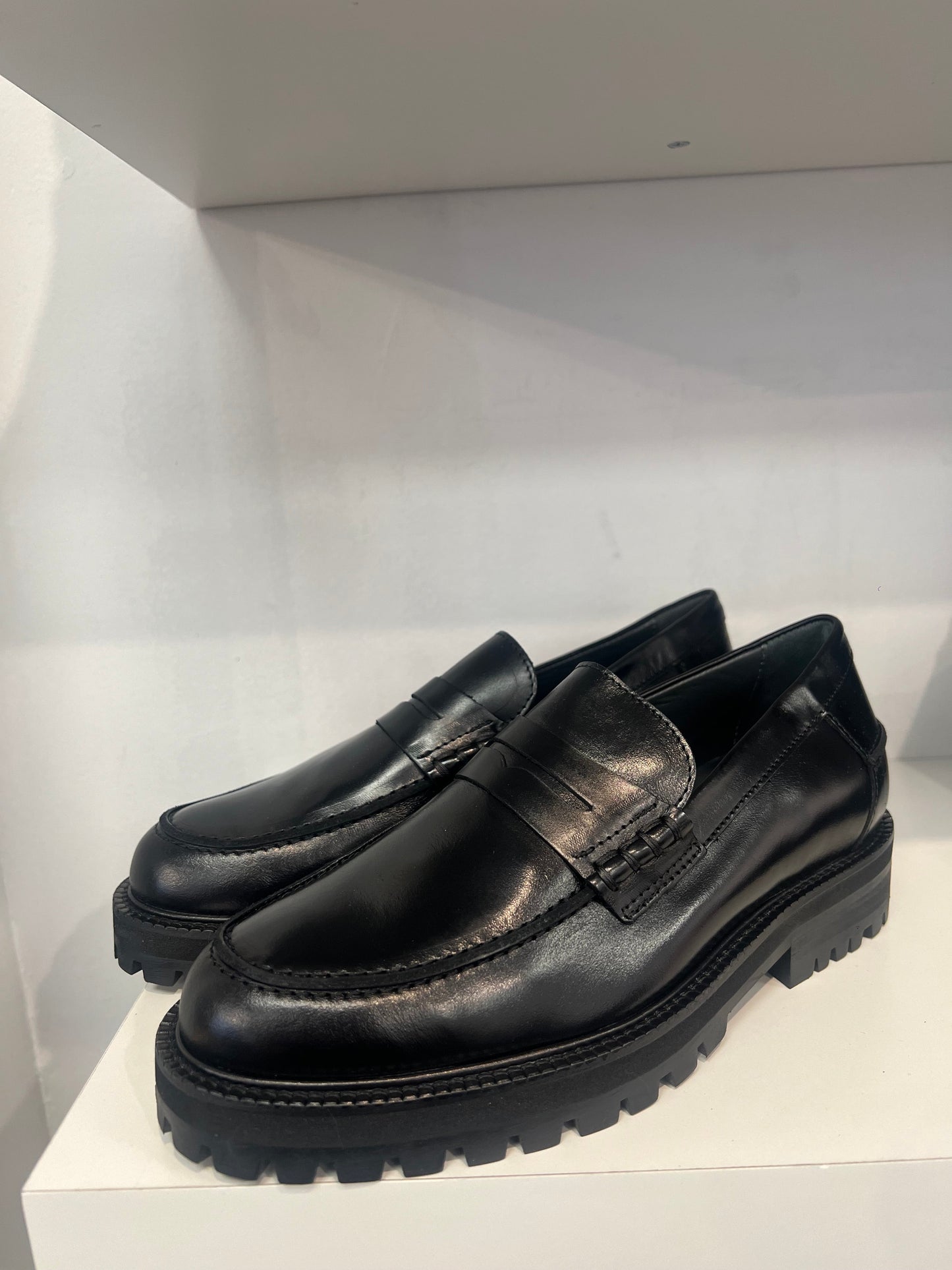 Angulus Black Chunky Loafer