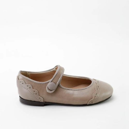 Papanatas Ajax Taupe Scallop Cap Mary Jane